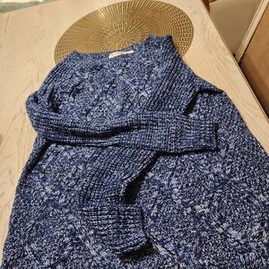 Faded Glory Navy and White Knit Pullover